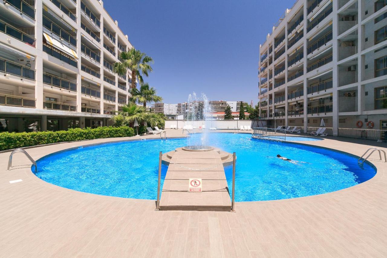 Uhc Michelangelo Apartments Salou Exterior photo