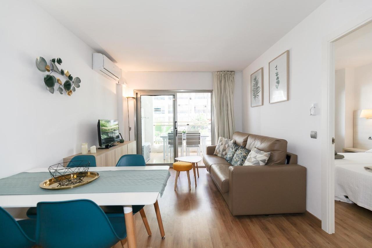 Uhc Michelangelo Apartments Salou Exterior photo