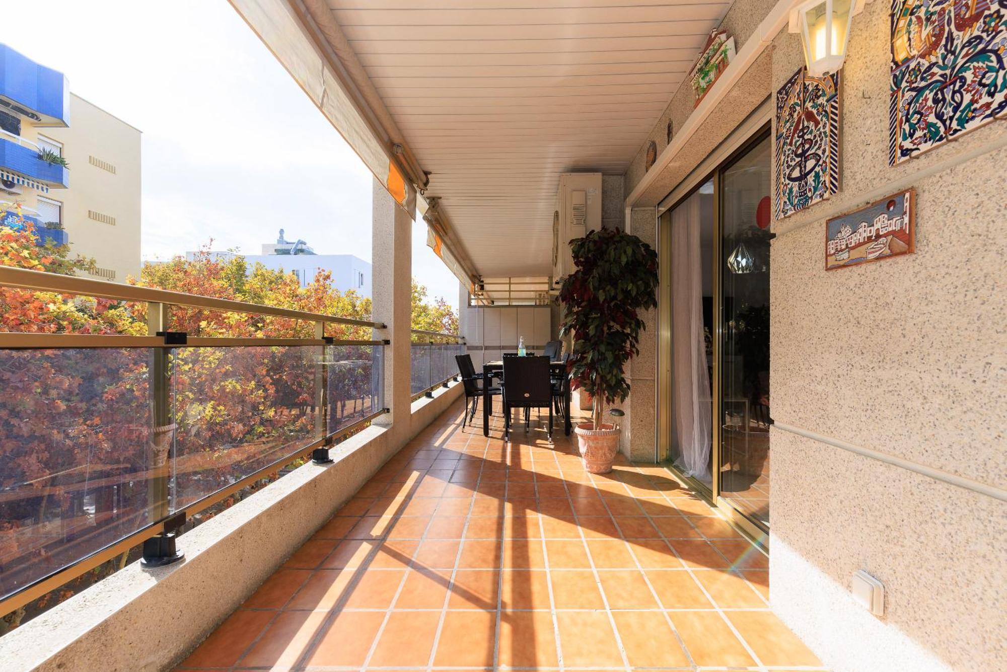 Uhc Michelangelo Apartments Salou Room photo